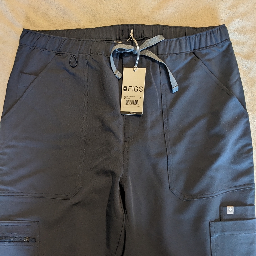 Figs Men's Slim Cairo Cargo Scrub Pants